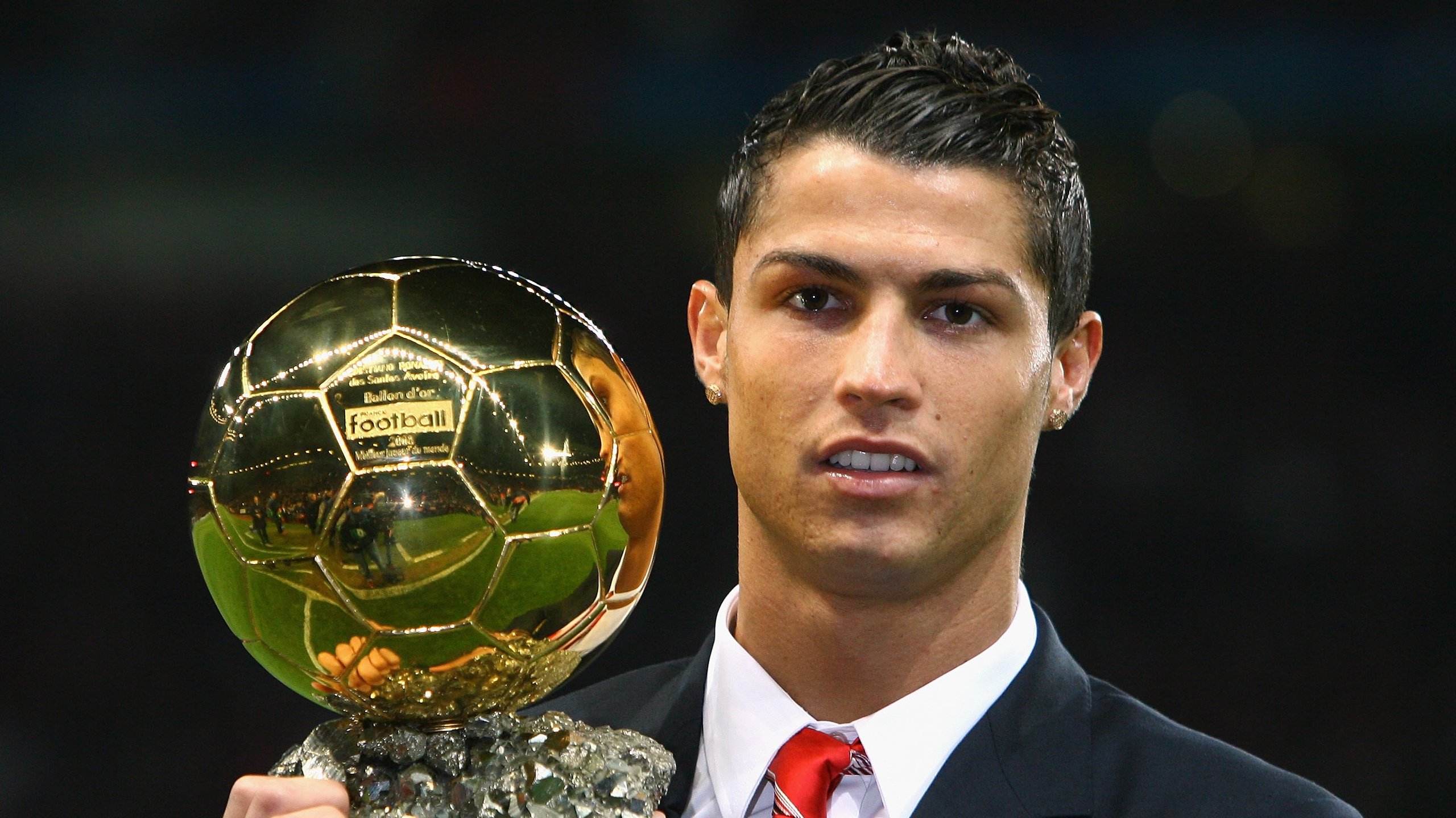 当足球场与篮球馆的界限消融，切尔西的突尼斯奇袭与皮克的NBA总决赛狂想曲